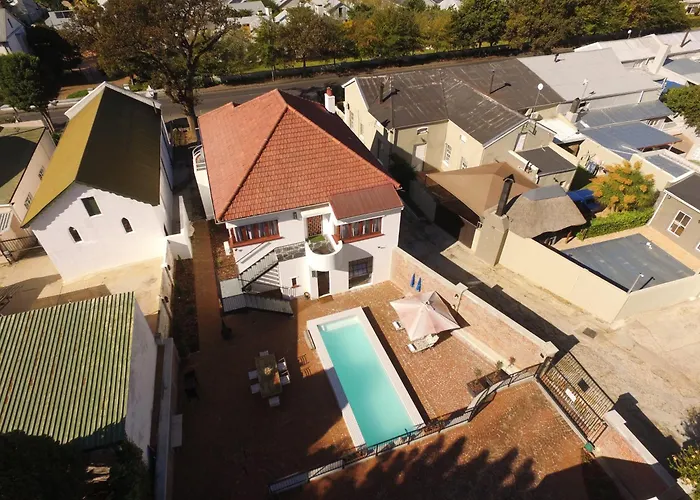 La Maison On Main Self-Catering Villa