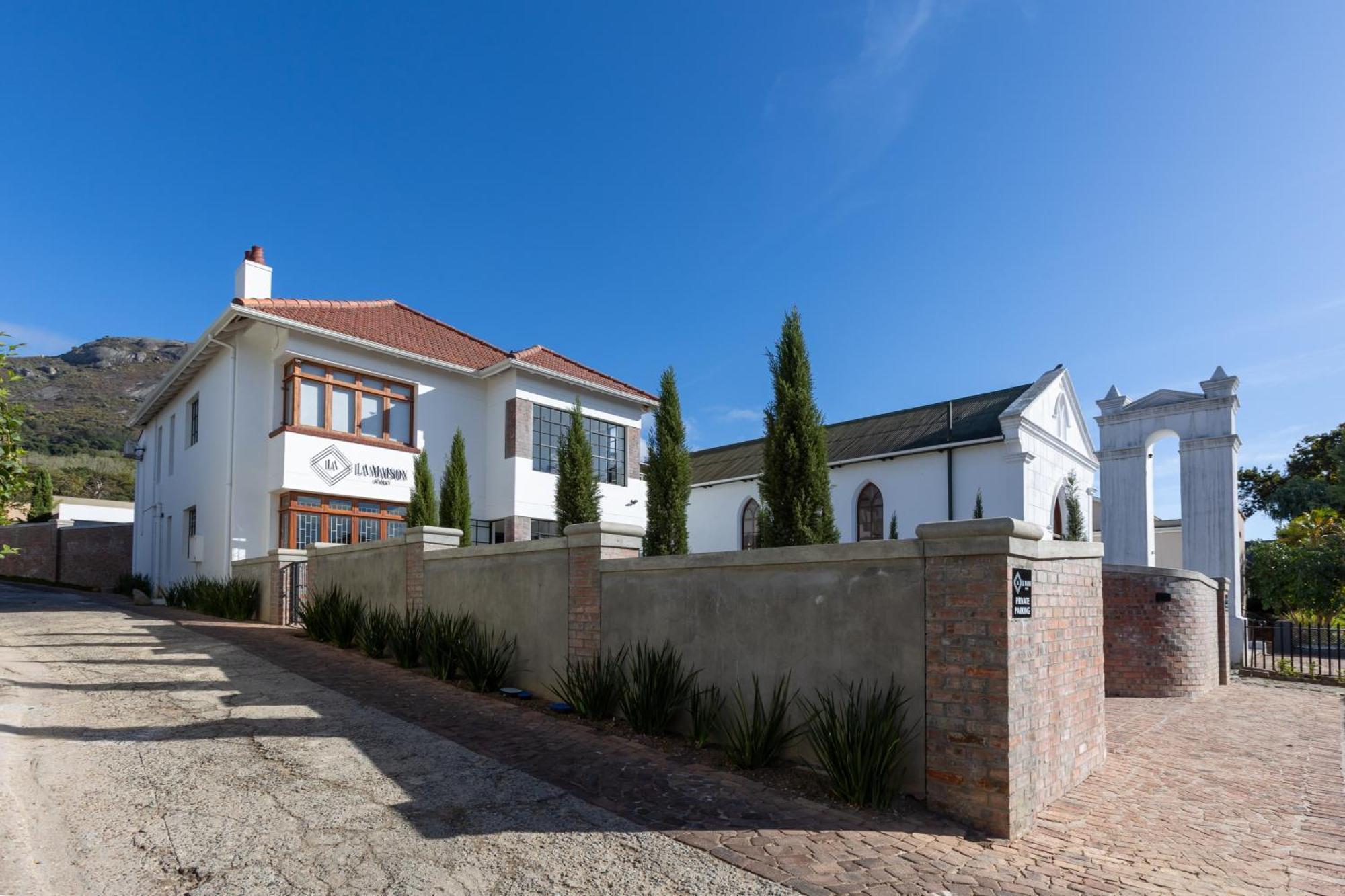 La Maison On Main Self-catering Villa