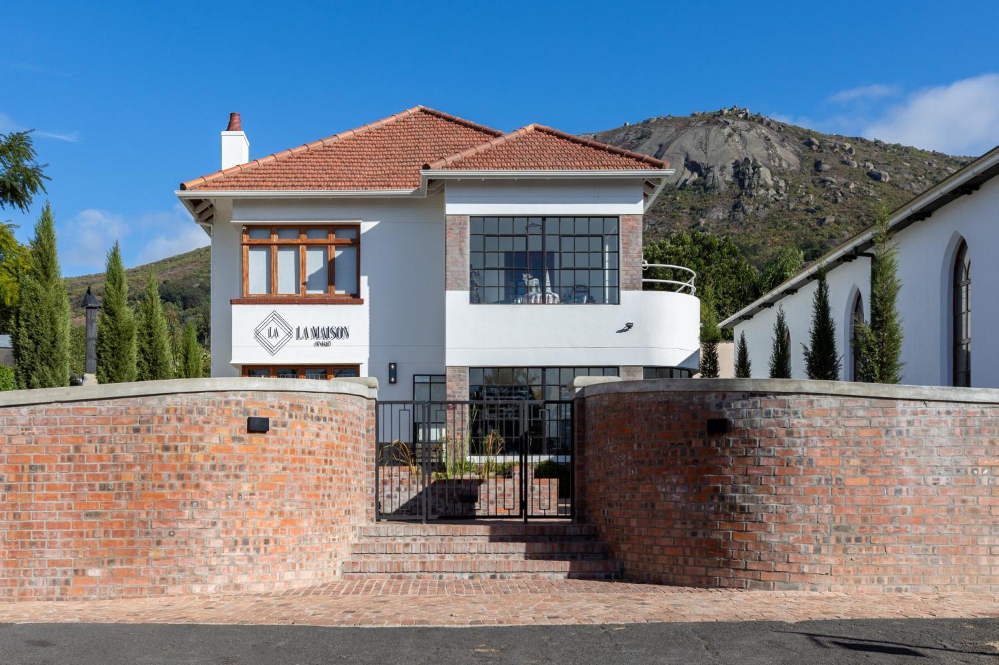 Villa La Maison On Main Self-catering *
