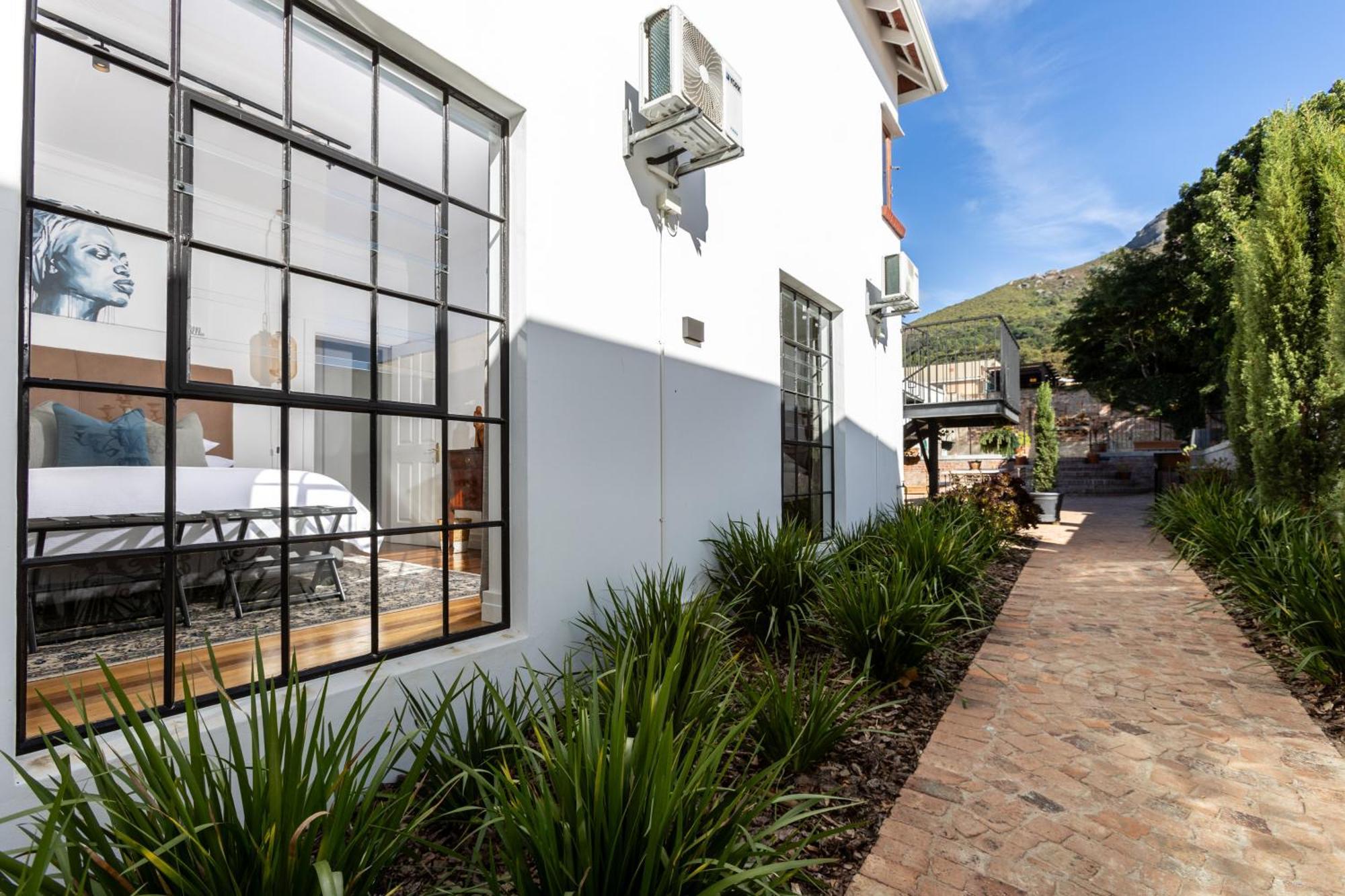 La Maison On Main Self-catering Villa *