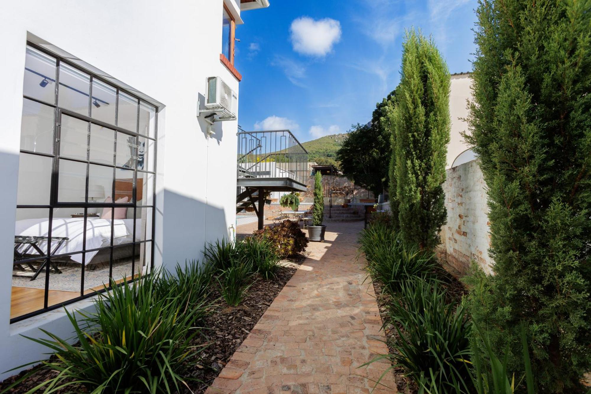 Villa La Maison On Main Self-catering *